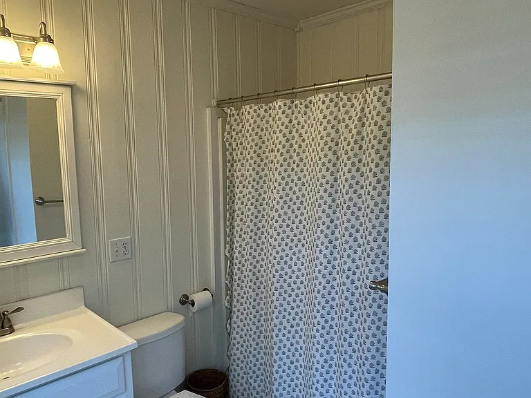 23 Hurlbert St — Photo 12