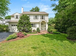 5 Vane St, Wellesley, MA 02482
