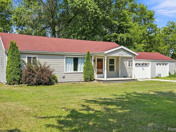 3rd image of 5161 Parker Rd