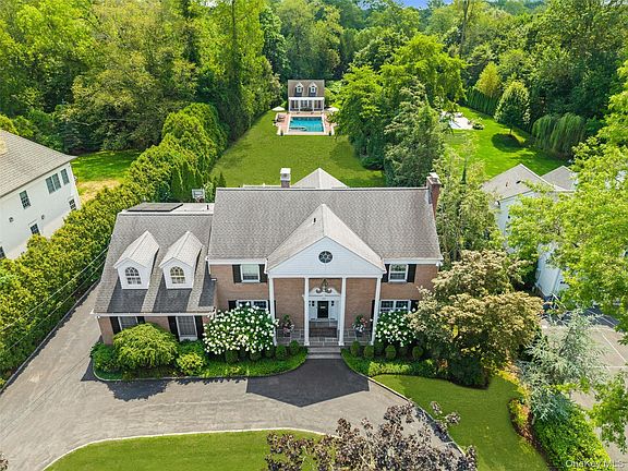 2nd image of 24 Cayuga Road