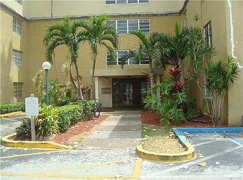 2nd image of 6950 Miami Gardens Dr APT 2-510