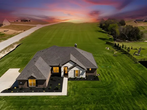 736 Majors Rd, Van Alstyne, TX 75495