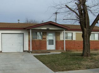 2804 N Nottingham Way, Moore, OK 73160