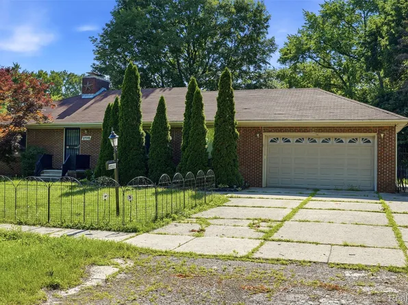 27315 Lathrup Blvd, Lathrup Village, MI 48076