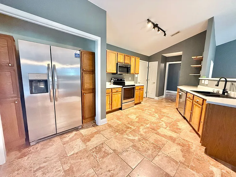 1105 Mercer Dr — Photo 8