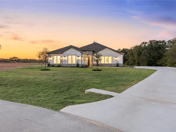 5600 Mill Water Ct, Bryan, TX 77808