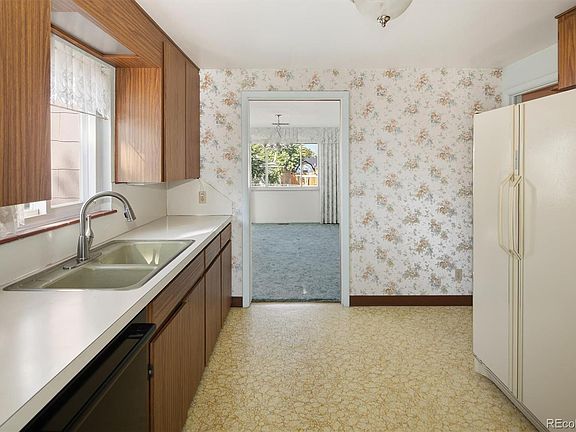 4th image of 1041 Florence Street