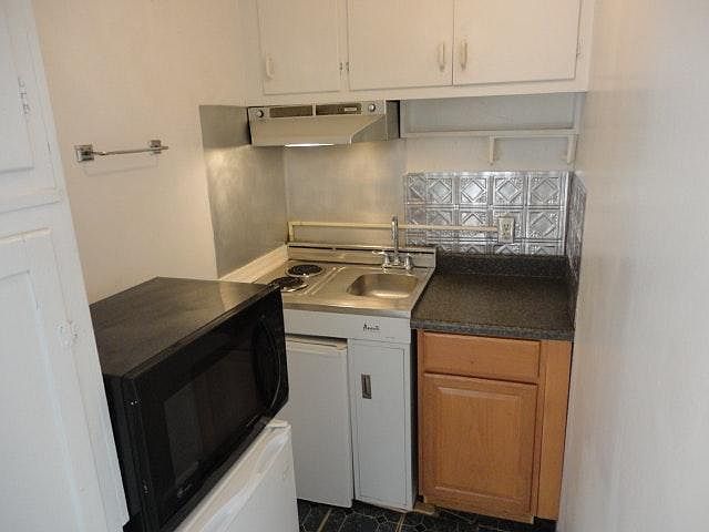 1st image of 612 Madison Ave APT 3R