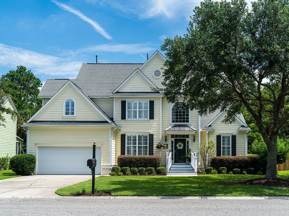 1st image of 2944 Riverwood Dr