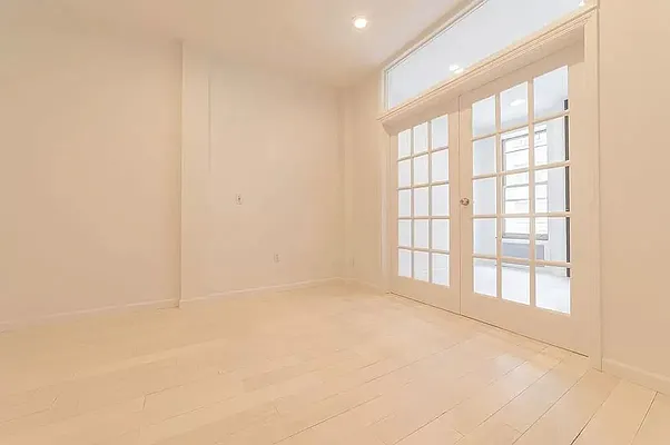 Rented by Yellowstone Equity Management Inc | media 12