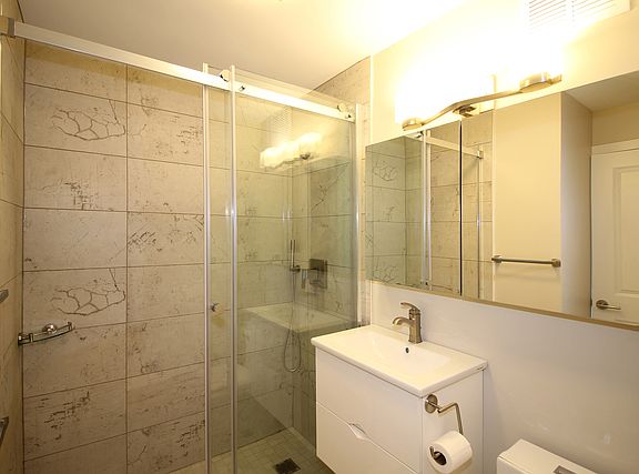 4th image of 5100 N Marine Dr APT 19C