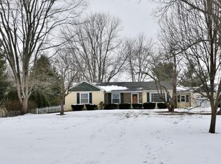 120 Old Forest Rd, Pewee Valley, KY 40056