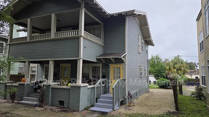 2 bed, 1.0 bath, 1005 sqft, $1,395 — Photo 2