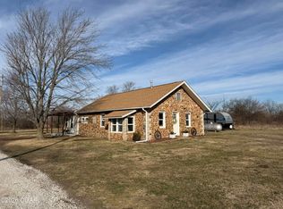 19170 State Highway Y, Neosho, MO 64850