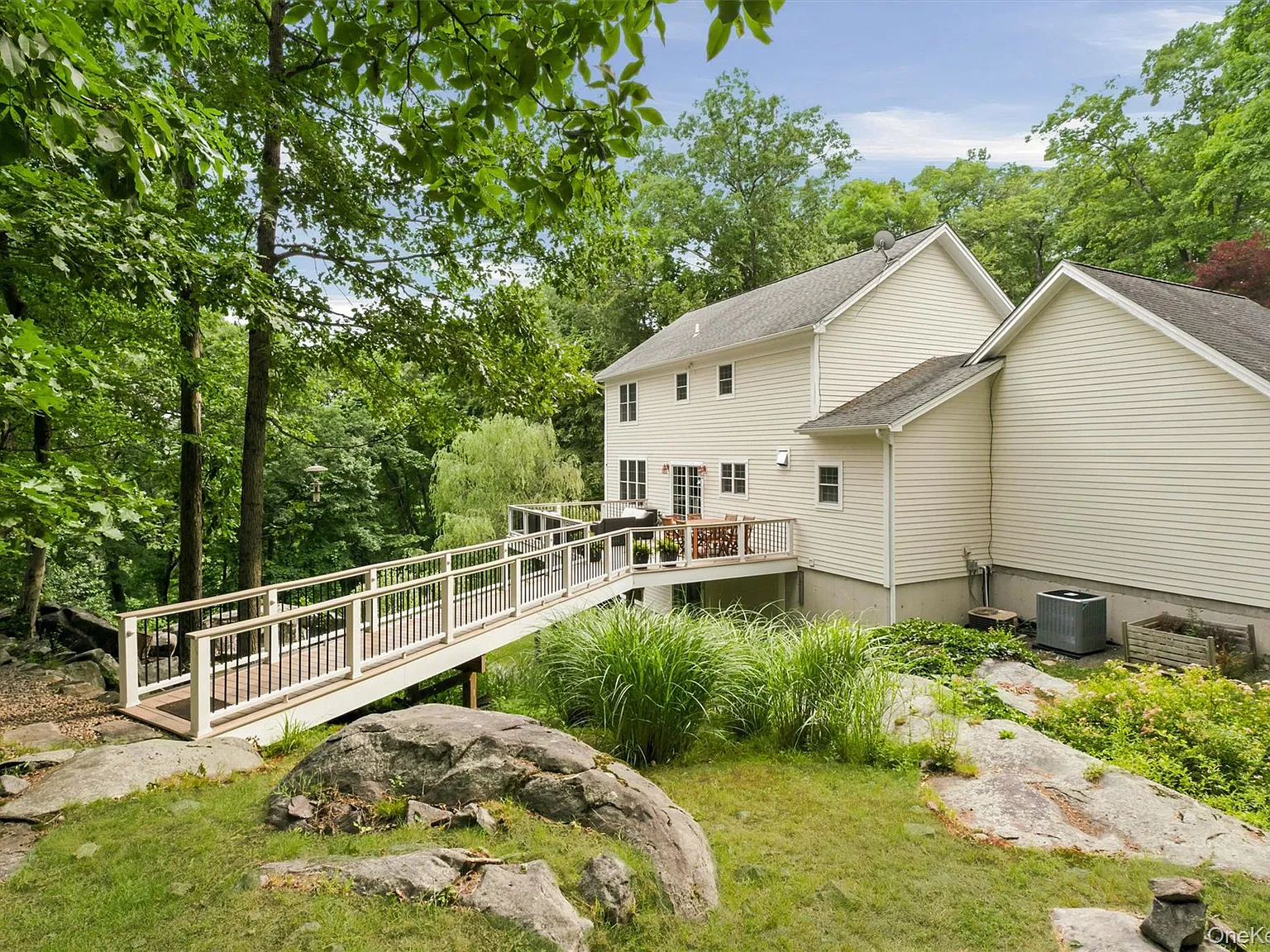 4 bed, 3.5 bath, 3100 sqft, $5,500 — Photo 3