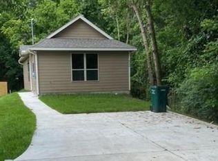 8700 Sassafras St, Willis, TX 77318