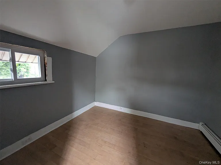 10 Norris St — Photo 12