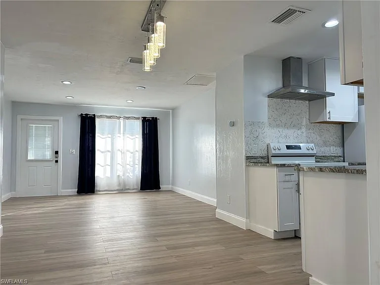 1428 SE 20th Ave — Photo 8