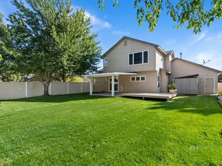 N Dove Ridge Pl — Photo 2