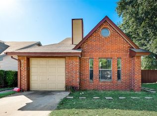 930 Gaynor Ave, Duncanville, TX 75137