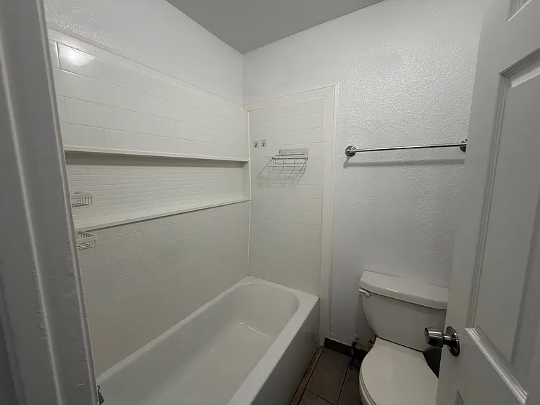 665 S Coalinga St — Photo 22