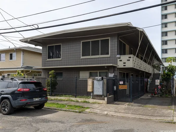 1213 Matlock Ave, Honolulu, HI 96814