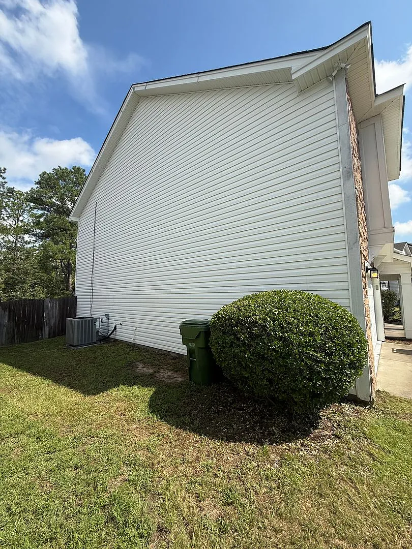 Beautiful 4 Bedroom Home in Farrow Pointe Minutes from Downtown Columbia — Photo 3