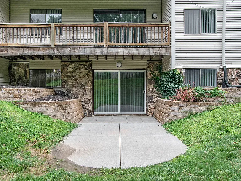 Park Place Apartments — Photo 18