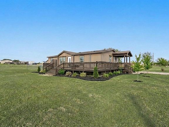 2nd image of 709 Ritchey Rd