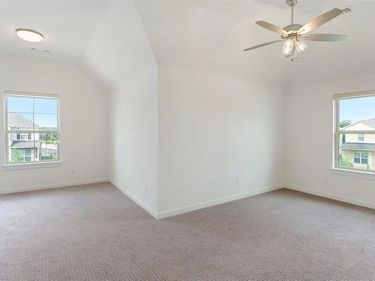 228 Lotti Ln — Photo 36