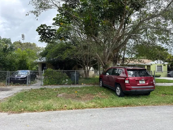 1137 NW 121st St, North Miami, FL 33168