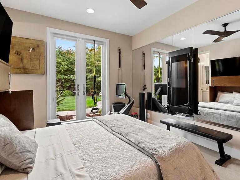 6805 Farms View Ct — Photo 18