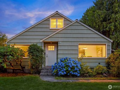 611 N 143rd Street, Seattle, WA, 98133