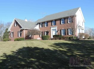 9536 Jackman Rd, Temperance, MI 48182