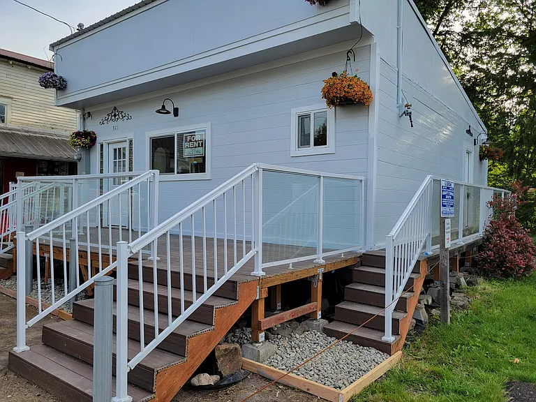 311 NW Kerron St — Photo 6