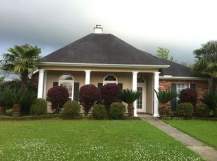 608 Pear Tree Cir, Broussard, LA 70518