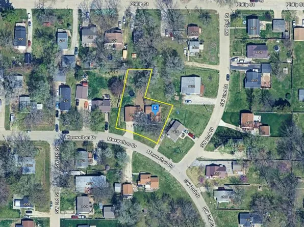 201 Maxwelton Dr, Des Moines, IA 50315