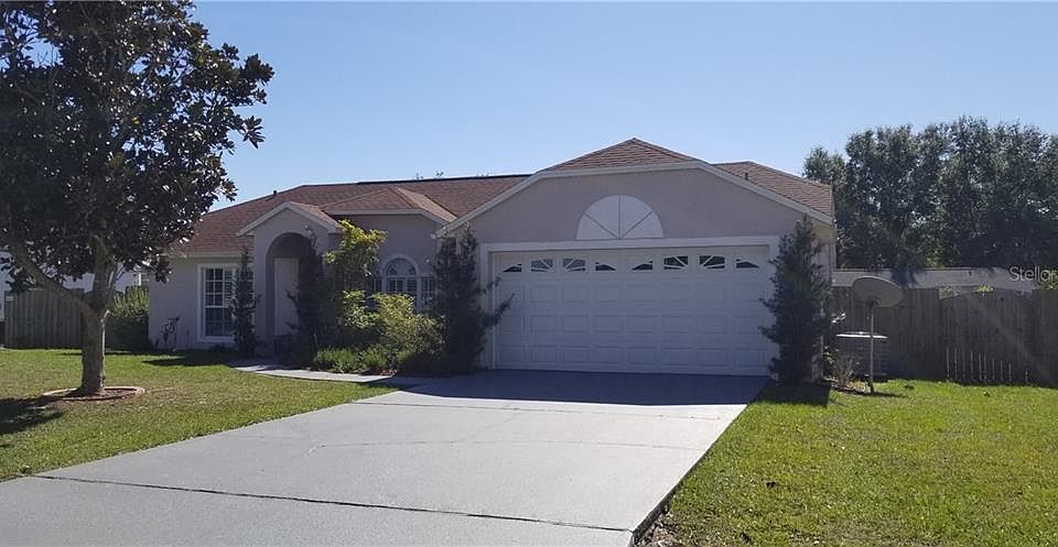 1st image of 149 Pin Oak Pl