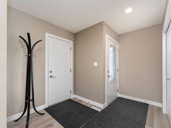 2nd image of 1964 Kroetsch Cres SW