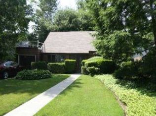23 Radcliff Ave, Port Washington, NY 11050