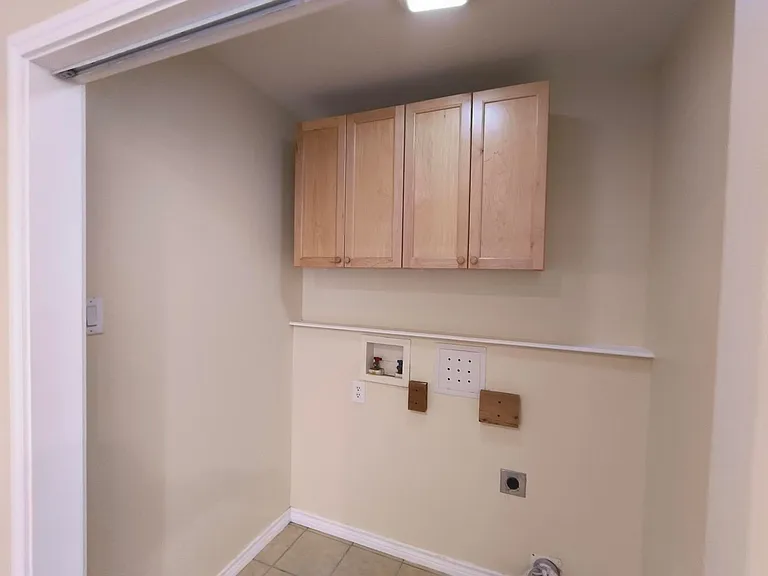 2317 Live Oak St — Photo 10