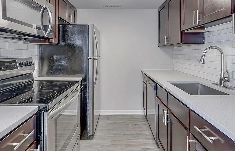 Sparrows Point Townhomes and Apartments — Photo 6