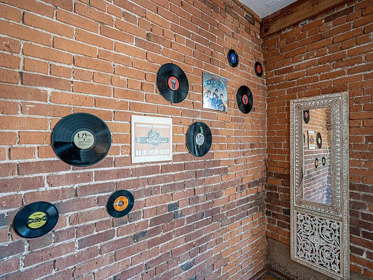 518 Beatty St #303 — Photo 3