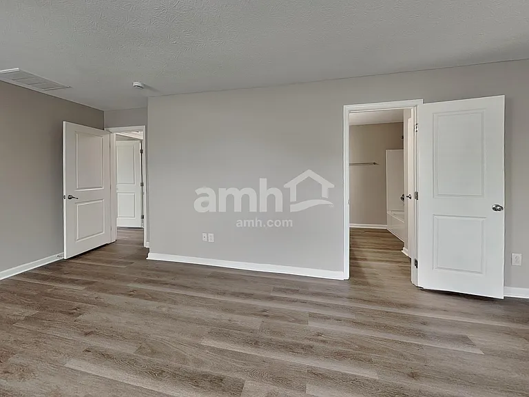 676 Classic Ln — Photo 12
