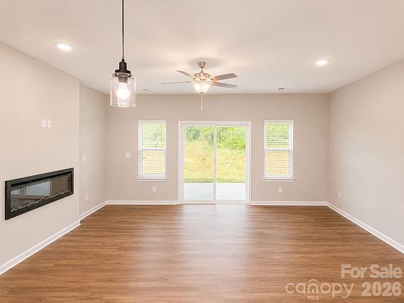 5th image of 5949 Wallace Ave
