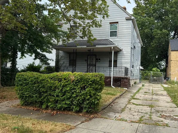 869 Whitcomb Rd, Cleveland, OH