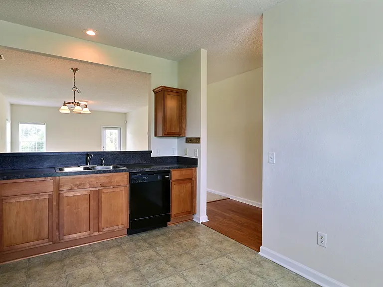 20 Evergreen Oak Dr — Photo 13