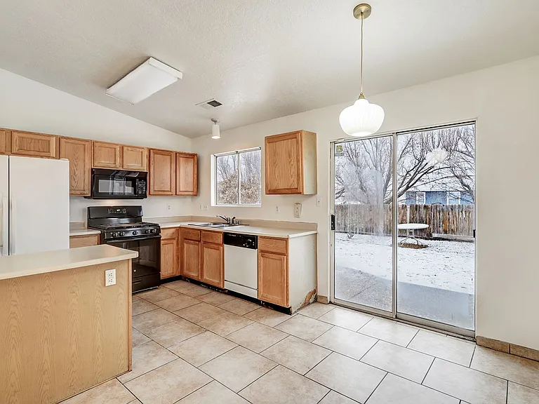 1312 Quartz Dr SW — Photo 11