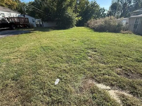 9330 Latrobe Ave, Saint Louis, MO 63114