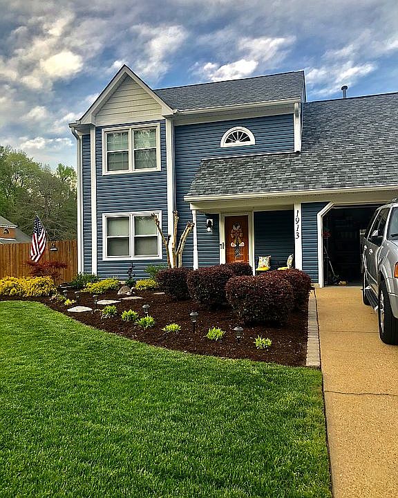2nd image of 1913 Weybridge Cir